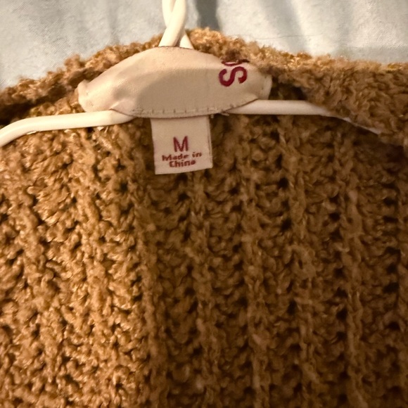 SO Cozy Knit Sweater | Camel Brown | Size‎ Medium - Picture 2 of 2